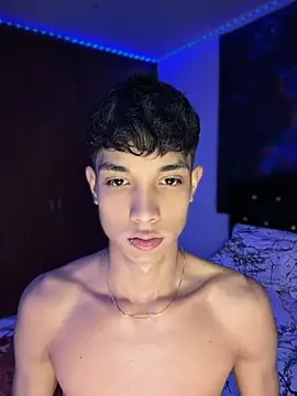 Snapshot of RoughDiamond_ chatting on 04/11/26, 06:43 RoughDiamond online show from 04/11/26, 06:43