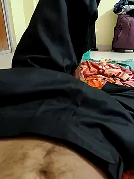  younger couples  online show from 04/12/26, 07:50