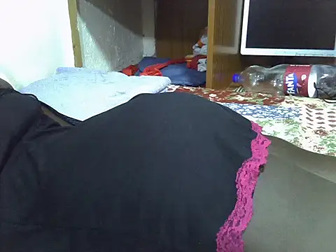 Snapshot of Sexyveretia chatting on 04/13/26, 04:44 Sexyveretia online show from 04/13/26, 04:44