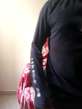 Friends withbenefits online show from 04/20/26, 11:13