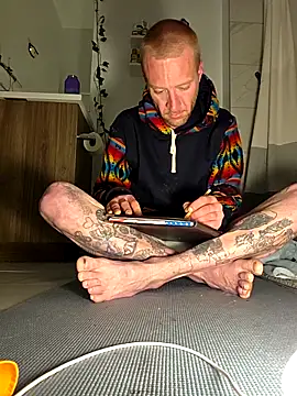 rawanduncut4u online show from 04/09/26, 07:58