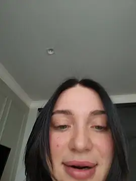 Snapshot of LucyHotty_ chatting on 04/12/26, 09:56 LucyHotty online show from 04/12/26, 09:56