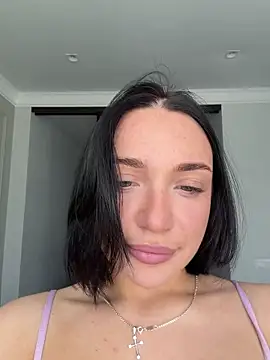 LucyHotty  online show from 04/23/26, 07:37