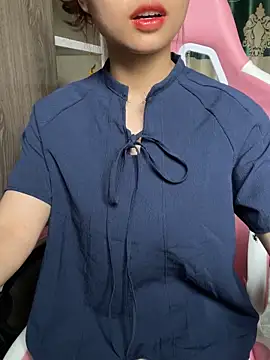 Snapshot of mayha11 chatting on 04/13/26, 07:12 mayha11 online show from 04/13/26, 07:12