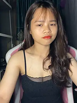 Snapshot of mayha11 chatting on 04/18/26, 01:46 mayha11 online show from 04/18/26, 01:46