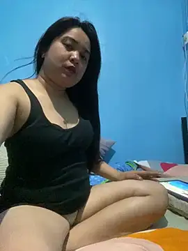 Snapshot of pinayhoney chatting on 06/12/26, 03:32 pinayhoney online show from 06/12/26, 03:32