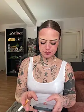 liloutatoou online show from 04/14/26, 01:38