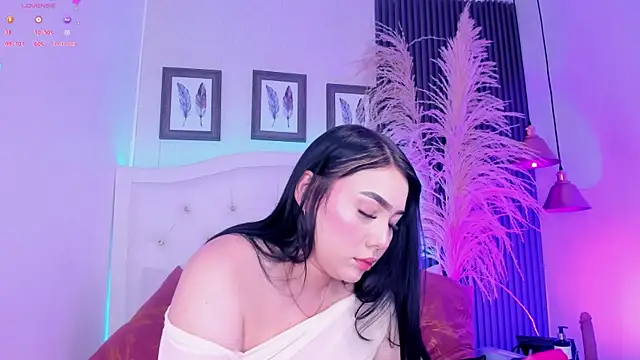 kitty bluuee online show from 06/14/26, 03:19