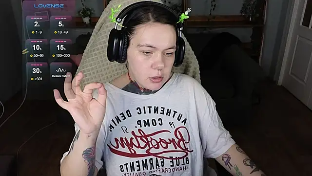 QwertyAnnie Lbo online show from 04/20/26, 04:41