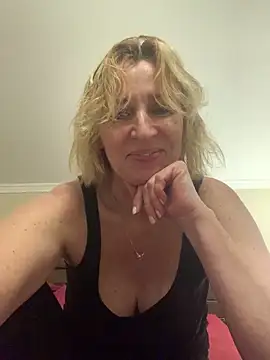 Beautiful Princess Diana online show from 04/16/26, 09:37