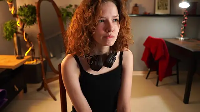 Snapshot of AgathaCarra chatting on 04/25/26, 04:48 AgathaCarra online show from 04/25/26, 04:48