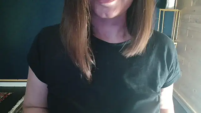 NicoleLove  online show from 06/17/26, 05:12