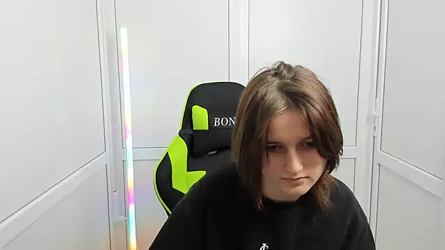 GoldenKiss online show from 04/12/26, 07:11