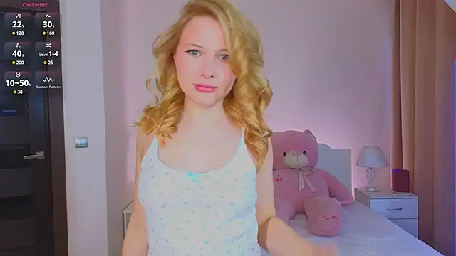 Snapshot of Brietdget chatting on 04/13/26, 09:35 Brietdget online show from 04/13/26, 09:35