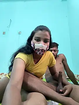 Hot-Couple4 online show from 05/05/26, 07:00