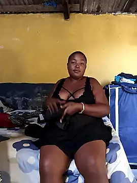 Snapshot of theyloveoneanothe chatting on 04/15/26, 12:53 theyloveoneanothe online show from 04/15/26, 12:53