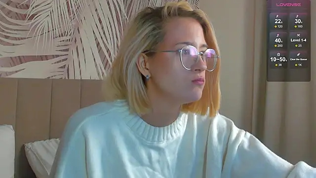 Lizzyvega online show from 05/05/26, 01:52