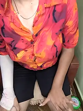 Tamilmoon006 online show from 04/18/26, 08:09