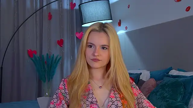 Snapshot of LeaLamour chatting on 04/10/26, 06:53 LeaLamour online show from 04/10/26, 06:53