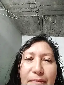 Snapshot of Dayis_2 chatting on 05/11/26, 03:52 Dayis 2 online show from 05/11/26, 03:52