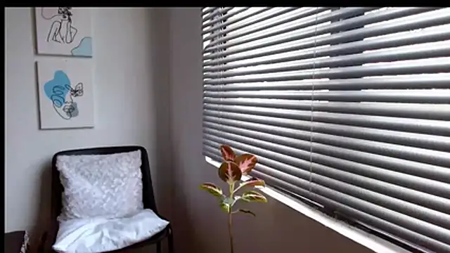 Snapshot of alisonnturbay chatting on 06/26/26, 01:39 alisonnturbay online show from 06/26/26, 01:39