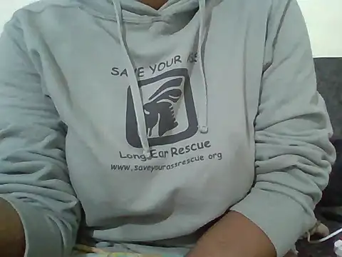 hotchoco03 online show from 04/17/26, 09:06