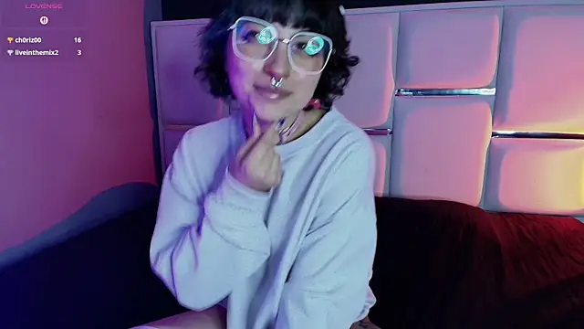 BadEmyXO online show from 06/16/26, 04:34