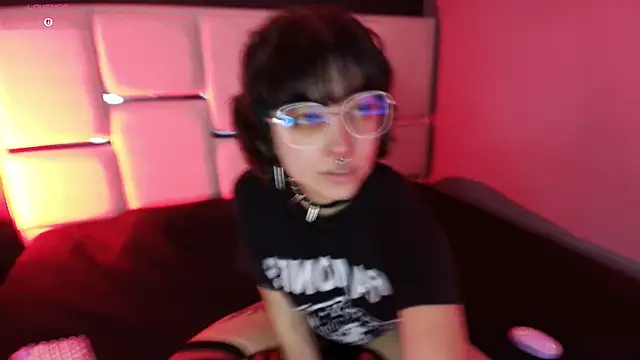 BadEmyXO online show from 06/20/26, 04:17