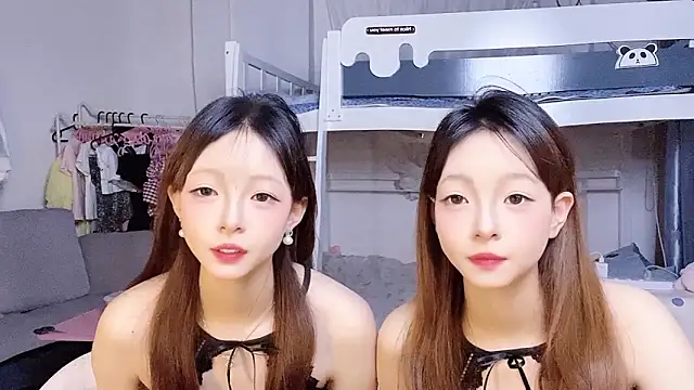 xiaoqiao-daqiao online show from 04/14/26, 12:32