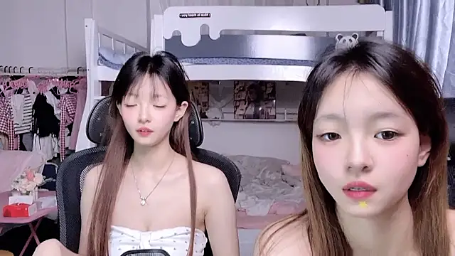 xiaoqiao-daqiao online show from 04/21/26, 03:51