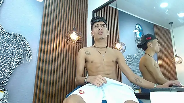 Skinny cute Alyer online show from 04/28/26, 02:27