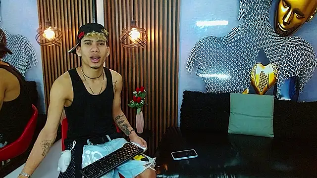 Snapshot of Skinny_cute_Alyer chatting on 07/11/26, 02:12 Skinny cute Alyer online show from 07/11/26, 02:12