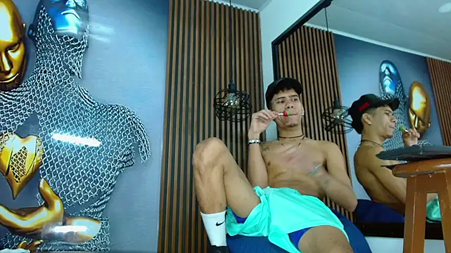 Skinny cute Alyer online show from 04/29/26, 02:05