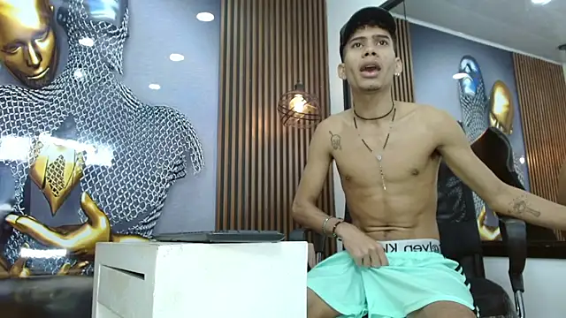 Skinny cute Alyer online show from 04/18/26, 02:14