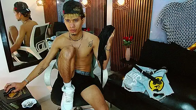 Snapshot of Skinny_cute_Alyer chatting on 06/25/26, 05:12 Skinny cute Alyer online show from 06/25/26, 05:12