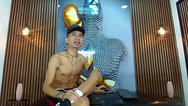 Skinny cute Alyer online show from 04/24/26, 02:35