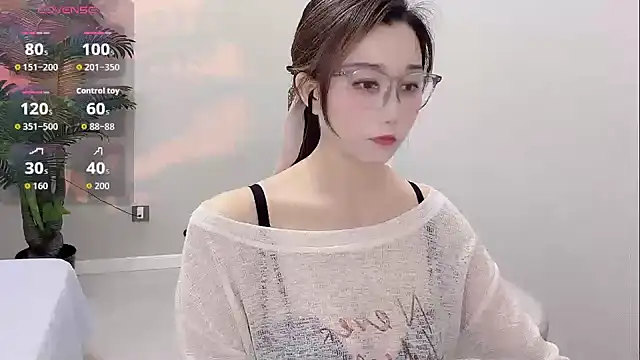 Snapshot of Yunxi- chatting on 07/08/26, 11:55 Yunxi- online show from 07/08/26, 11:55