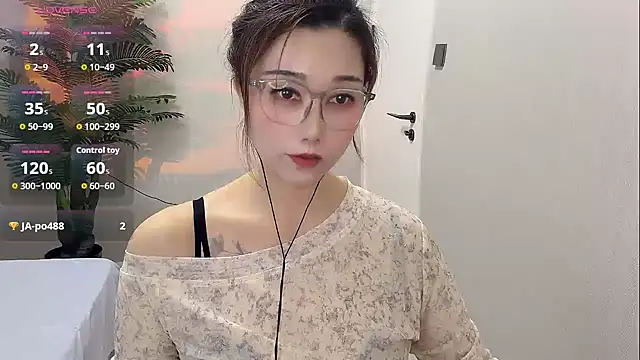 Yunxi- online show from 05/12/26, 02:23
