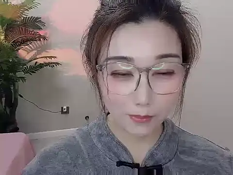 Snapshot of Yunxi- chatting on 04/14/26, 12:54 Yunxi- online show from 04/14/26, 12:54