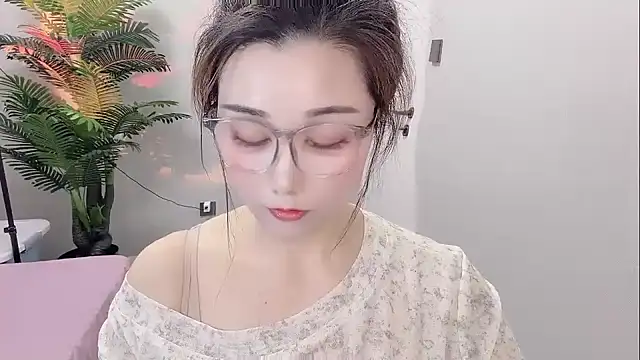 Yunxi- online show from 04/30/26, 12:56