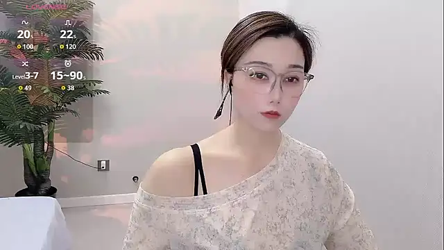 Snapshot of Yunxi- chatting on 06/17/26, 02:49 Yunxi- online show from 06/17/26, 02:49