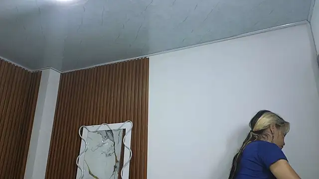 alonddra tay online show from 04/25/26, 11:46