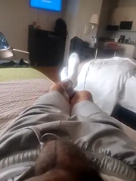 Snapshot of Skinzj chatting on 04/14/26, 07:52 Skinzj online show from 04/14/26, 07:52