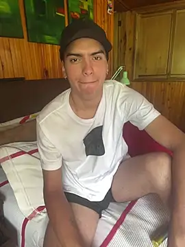 Snapshot of smarinloch chatting on 04/14/26, 07:41 smarinloch online show from 04/14/26, 07:41