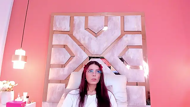 VIOLET 19XXX online show from 04/21/26, 12:34