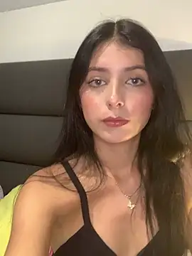 Snapshot of VIOLET_19XXX chatting on 07/18/26, 02:42 VIOLET 19XXX online show from 07/18/26, 02:42