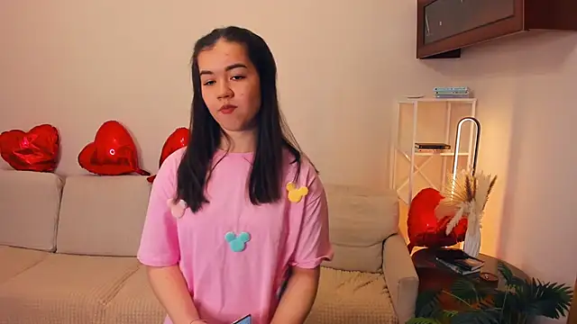 ShanaYock online show from 04/17/26, 07:49