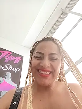 LUISA  07 online show from 04/15/26, 07:58