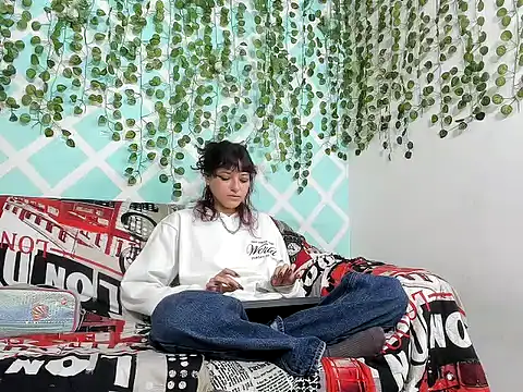 Selene 333 hot online show from 04/16/26, 07:03