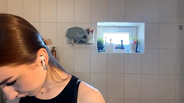 Showcntry online show from 04/16/26, 05:52